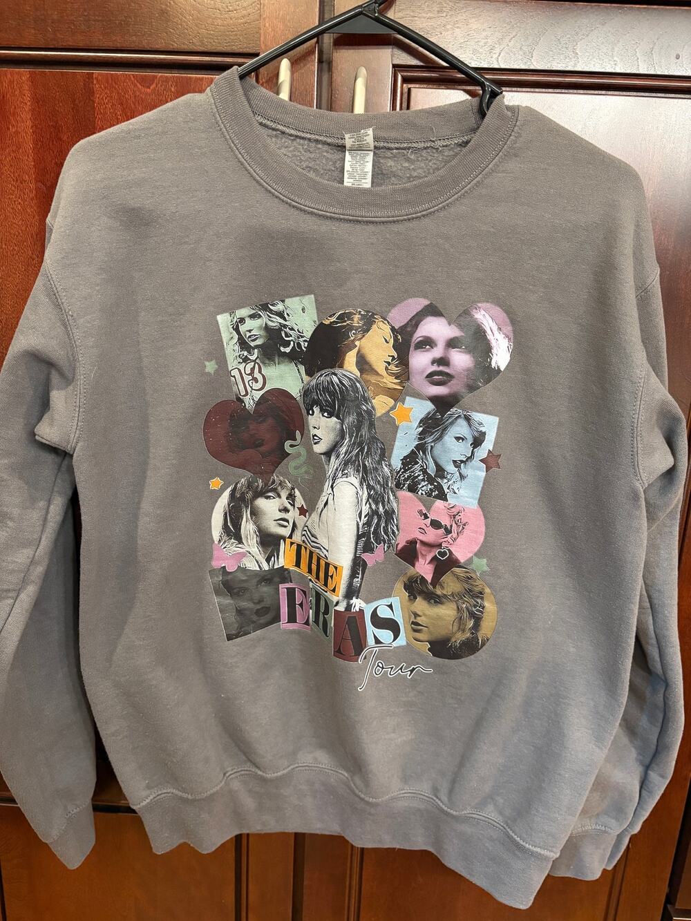 Taylor Swift Eras Tour Gray Crewneck Sweatshirt Size S Excellent Condition
